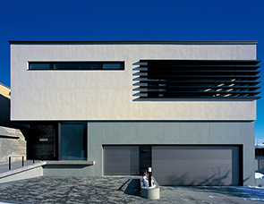 素材が創る上質な空間がある家