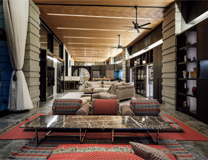 心地よい開放感が日常を包み込む大空間