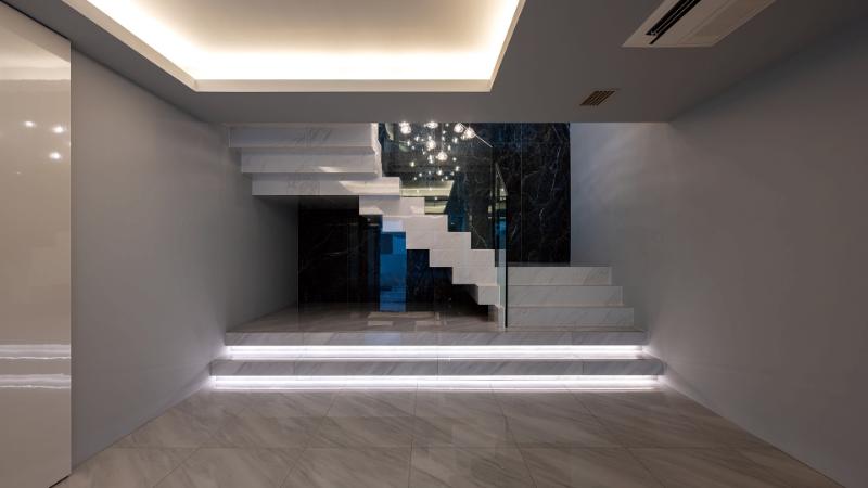 風水の思想をモダンデザインに昇華した豪邸