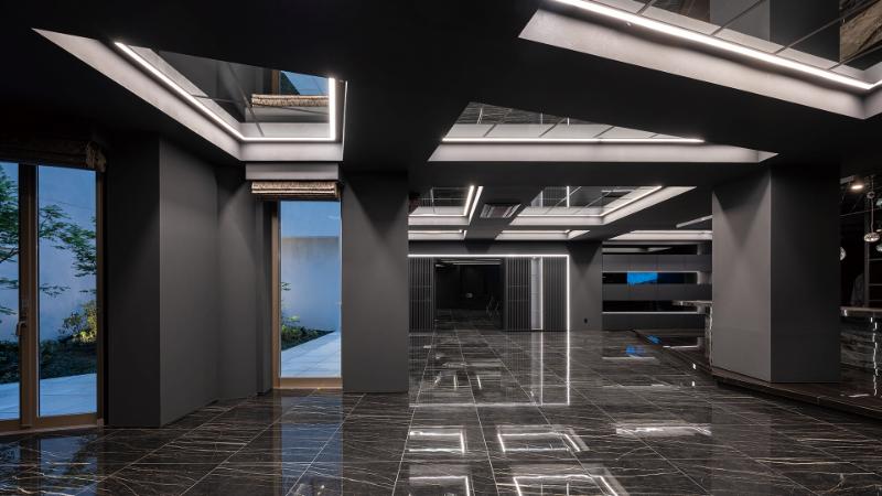 風水の思想をモダンデザインに昇華した豪邸